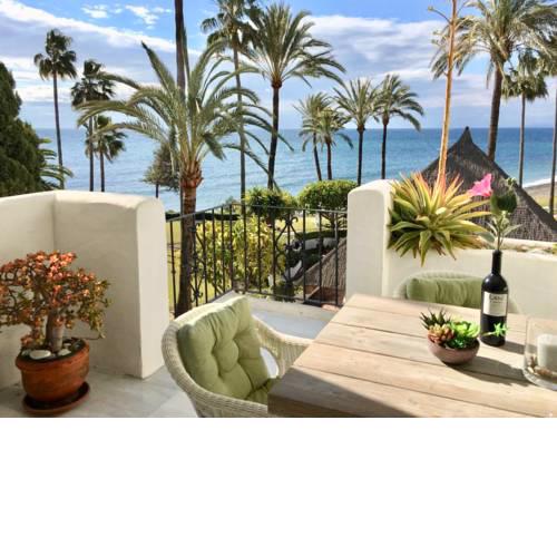Alcazaba Beach Frontline apartment