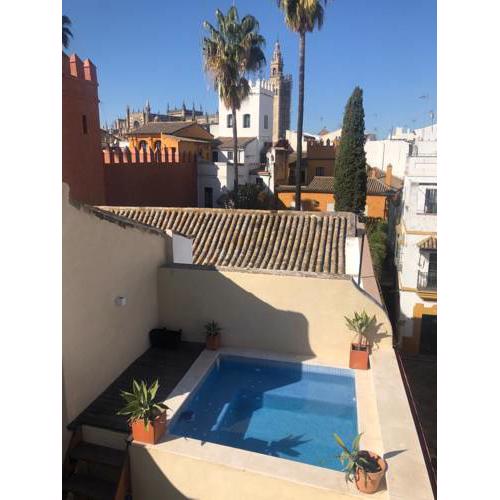 Alcazar Santa Cruz Pool Villa