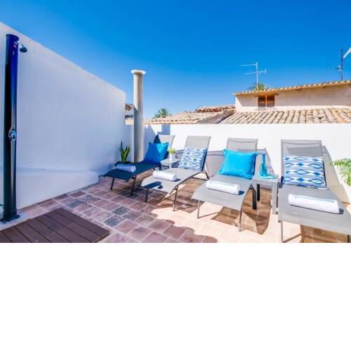 Alcudia Holiday Home Sleeps 4 with Air Con and WiFi