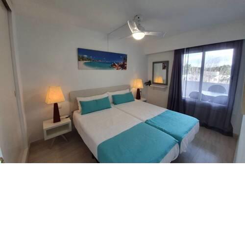 Alcudia Sea Apartment,balcón vista piscina y Wifi
