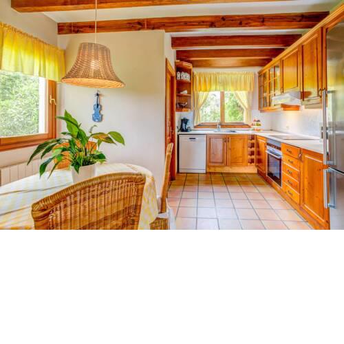 Alcudia Villa Sleeps 6 with Pool and Air Con
