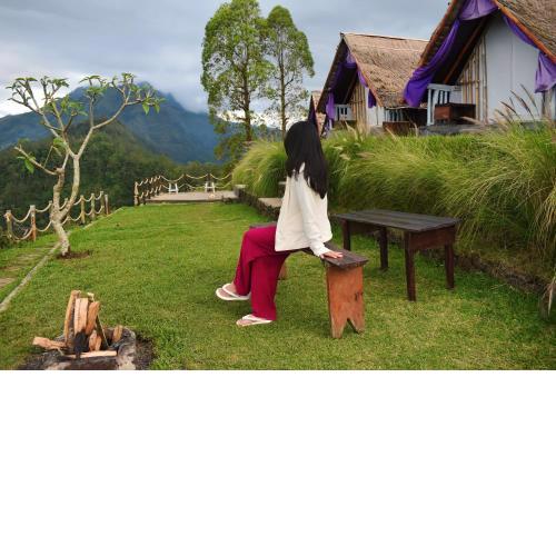 Alengkong Sunrise Glamping