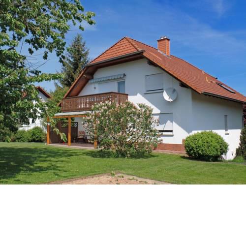 Spacious Apartment with Garden near Forest in Obergude