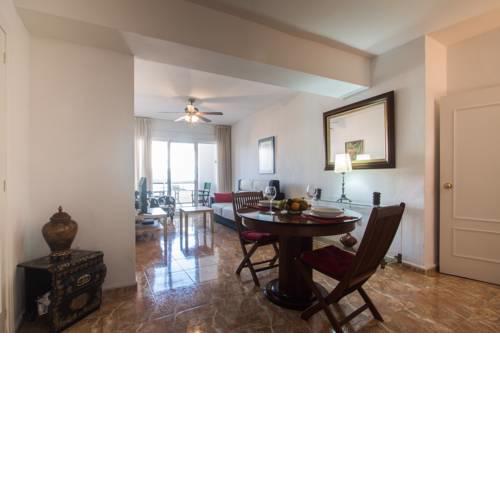 Alicante central and beach side apartment