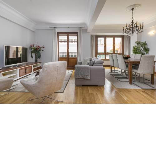 Aliron by Forever Rentals