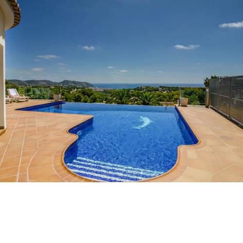 Alluring Villa in Costa Blanca Spain with Beach View