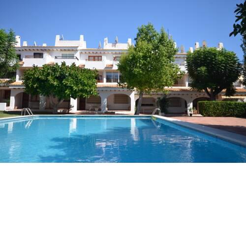 Almadraba ref 239 bungaló 4 pers, 2 dormitorios, 1 baño, planta 1, aire acondicionado, wifi, piscina, aparcamiento, 50 m de la playa