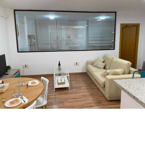 Almansa Flat 14