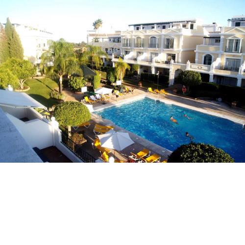 ALOHA - Espectacular Apartamento con 3 Piscinas, 3 terrazas y Parking