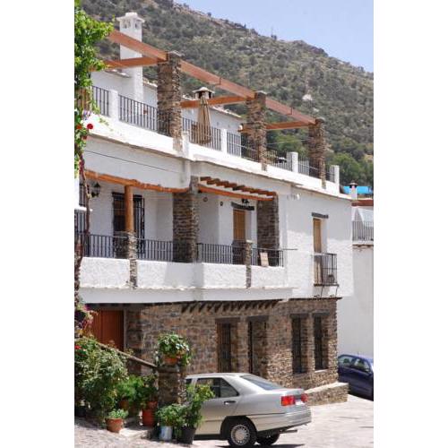 alojamiento rural la ermita bubion