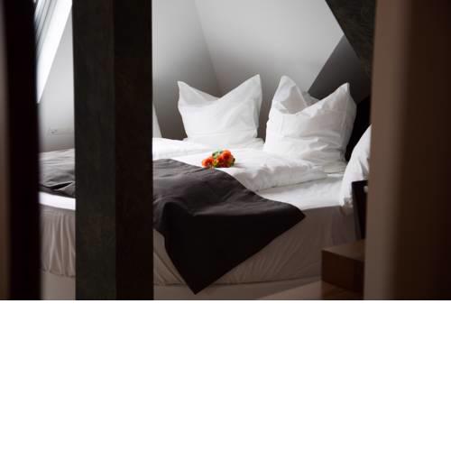 Alpha & Omega Hotel