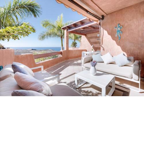 Alzaro 1-2 DELUXE SEA VIEW & JACUZZI 3B