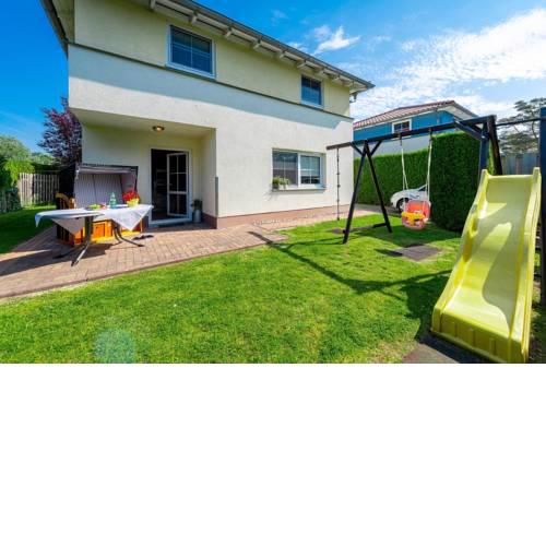 Am Bahndamm "Haus Meerblick"