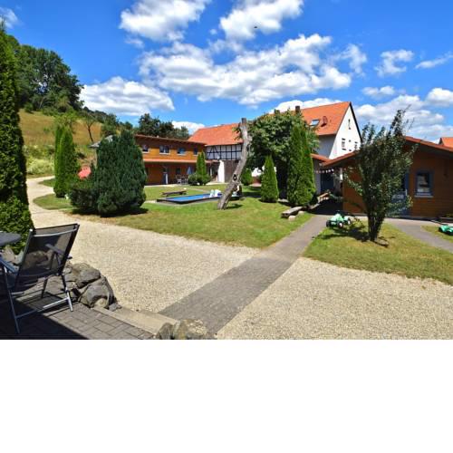 Charming Apartment in Huddingen with Garden