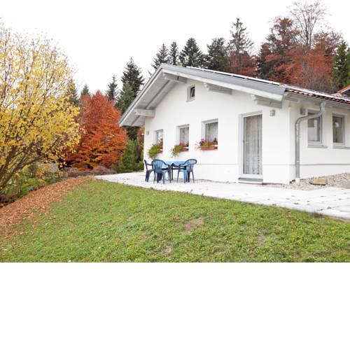 Modern Holiday Home in Oberkreuzberg near Forest