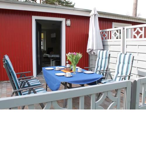 Waterfront Bungalow in Pepelow near Sea Beach