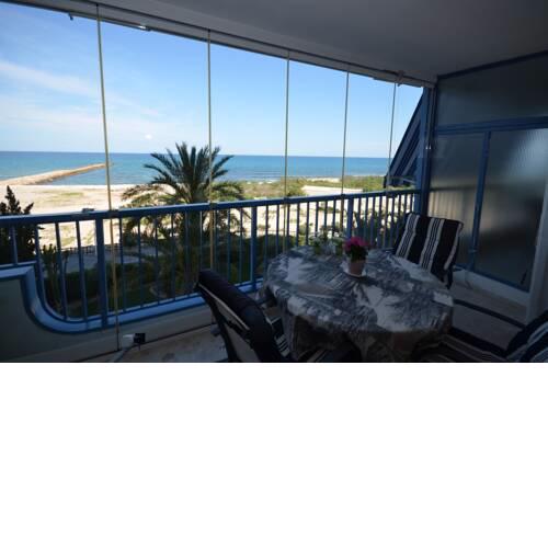 Amanecer ref 25, ap 6 pers, 3 dormitorios, 2 baños, planta 3, wifi, piscina, aparcamiento, primera linea de playa