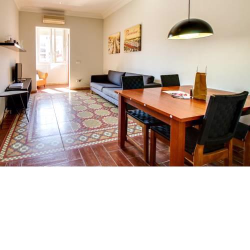 Amazing 2bed/2bath close to Sagrada Familia