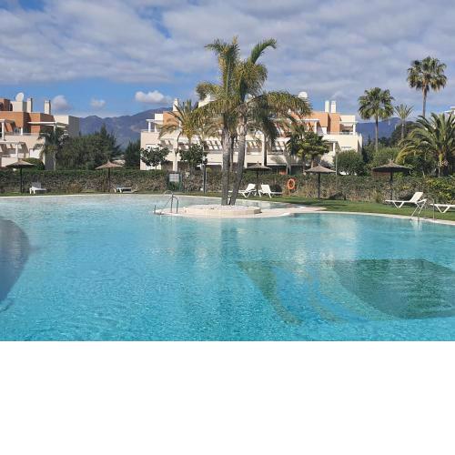 Amazing 3 Bed Apartment with Huge Terrace & Pool