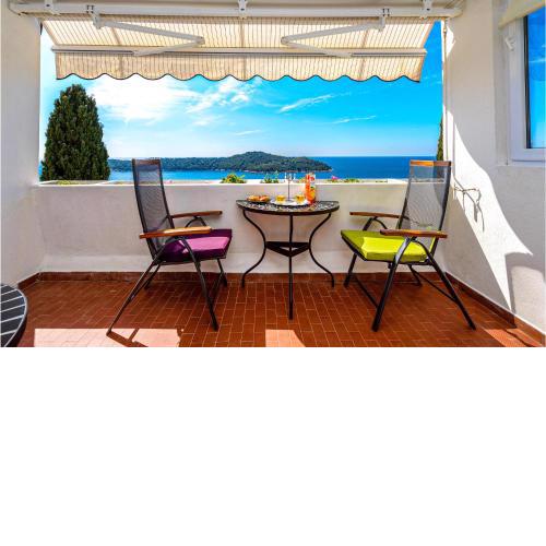 Amazing apartment in Dubrovnik with WiFi and 2 Bedrooms