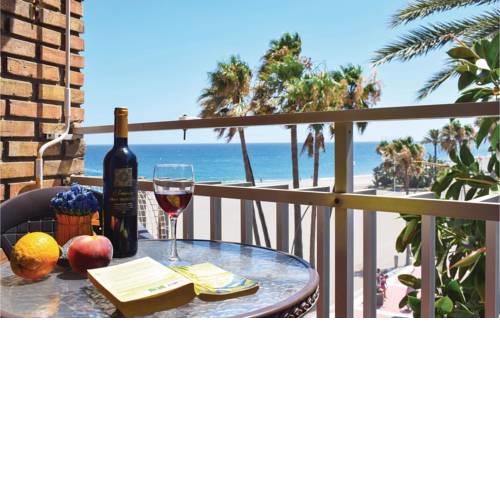 Amazing apartment in Estepona w/ WiFi and 3 Bedrooms
