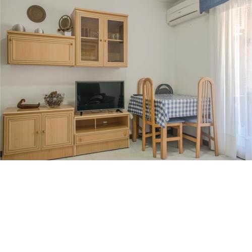 Amazing apartment in Oropesa del Mar w/ 2 Bedrooms