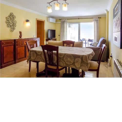Amazing apartment in Peñíscola with WiFi and 2 Bedrooms