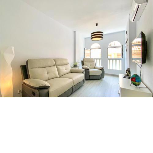 Amazing apartment in Torrevieja with Outdoor swimming pool, WiFi and 2 Bedrooms