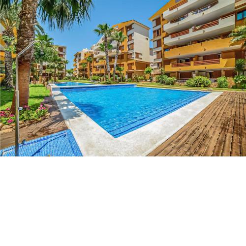 Amazing apartment in Torrevieja with Outdoor swimming pool, WiFi and 2 Bedrooms