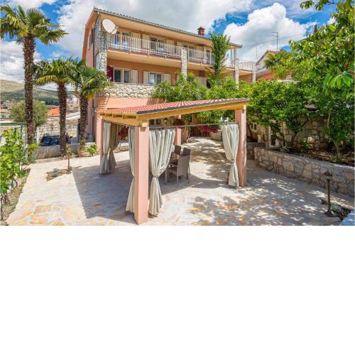 Amazing apartment in Trogir with WiFi and 2 Bedrooms
