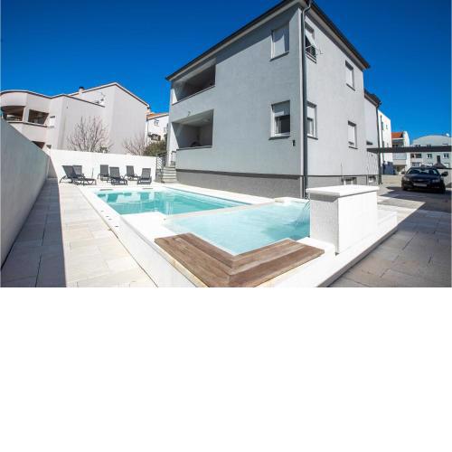 Amazing apartment in Zadar with Outdoor swimming pool, WiFi and 3 Bedrooms