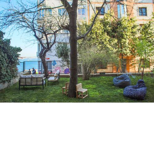 Amazing Bosphorus View with Private Garden Beyoğlu