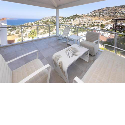 Amazing Duplex House with Sea View in Bodrum
