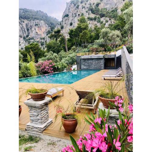 Amazing Duplex with Fascinating View and Shared Pool in Gocek
