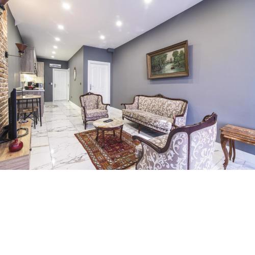 Amazing Flat near Kennedy Avenue in Fatih
