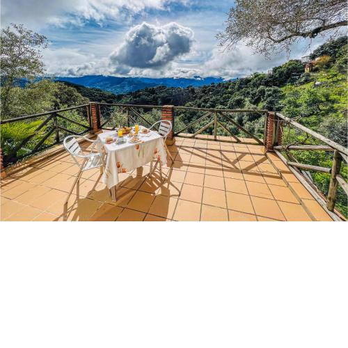 Amazing home in Algatocin with Outdoor swimming pool, WiFi and Indoor swimming pool