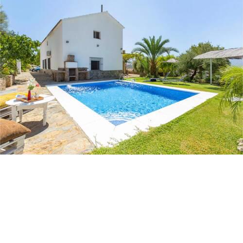 Amazing home in Algodonales with Outdoor swimming pool, WiFi and 3 Bedrooms