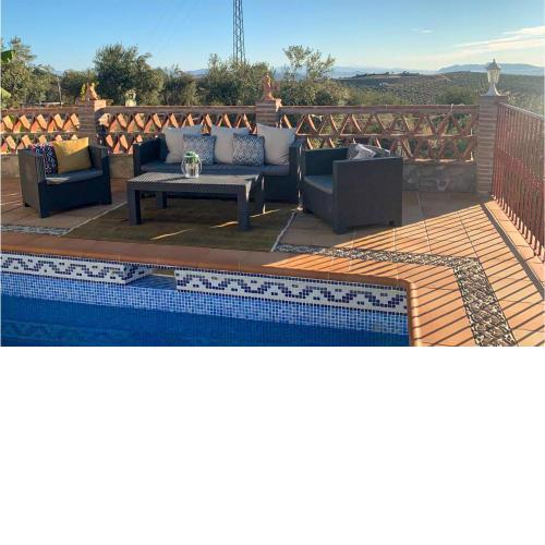 Amazing home in Alozaina with Outdoor swimming pool and 2 Bedrooms