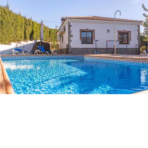 Amazing home in Alozaina with WiFi, Outdoor swimming pool and 3 Bedrooms
