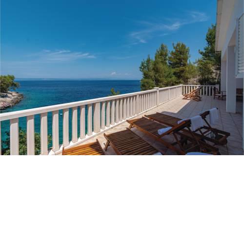 Amazing home in Blato w/ WiFi and 4 Bedrooms