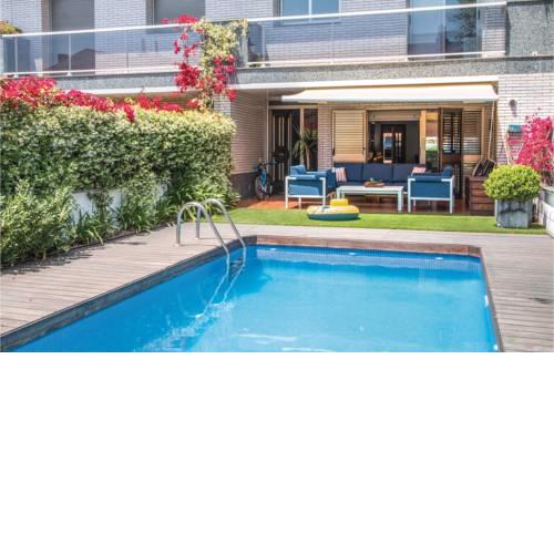 Amazing home in Canet de Mar w/ Outdoor swimming pool, WiFi and Outdoor swimming pool