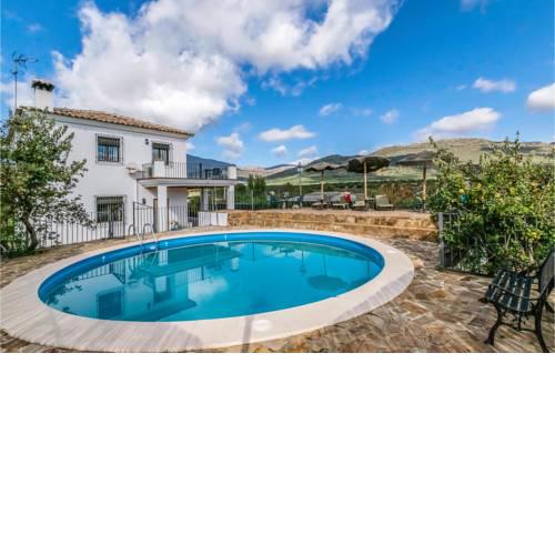 Amazing home in Carcabuey w/ Outdoor swimming pool, Outdoor swimming pool and 5 Bedrooms
