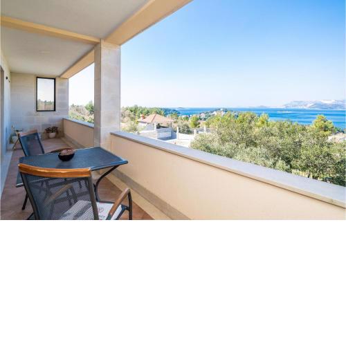 Amazing home in Cavtat with Outdoor swimming pool, WiFi and 2 Bedrooms