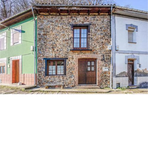 Amazing home in El Lagar with 3 Bedrooms