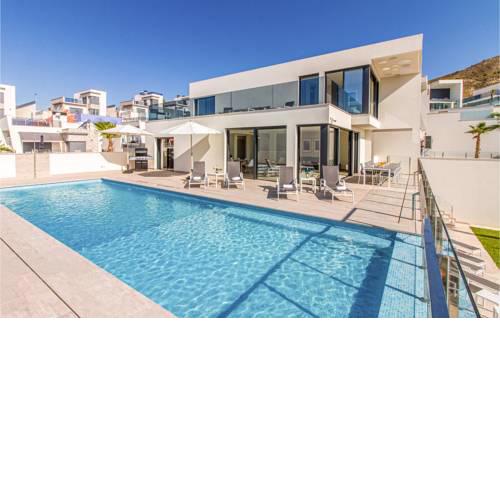 Amazing home in Finestrat w/ Outdoor swimming pool, WiFi and Outdoor swimming pool