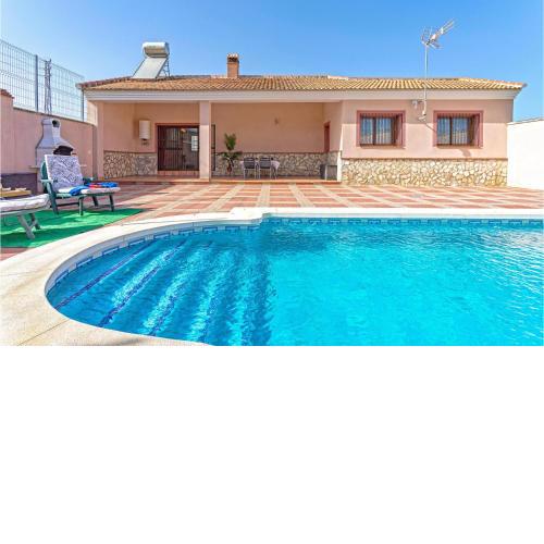 Amazing home in Humilladero with WiFi, Outdoor swimming pool and 1 Bedrooms
