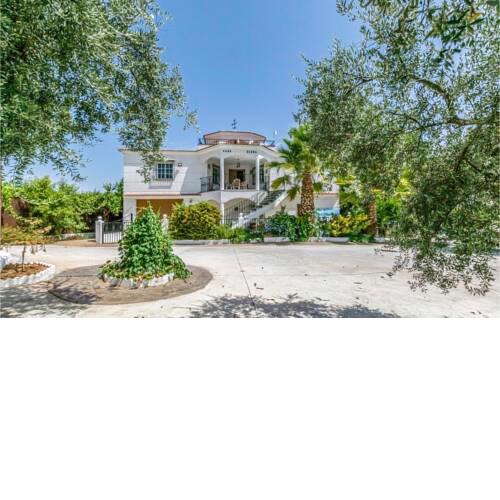 Amazing home in Iznajar w/ WiFi, Outdoor swimming pool and 4 Bedrooms