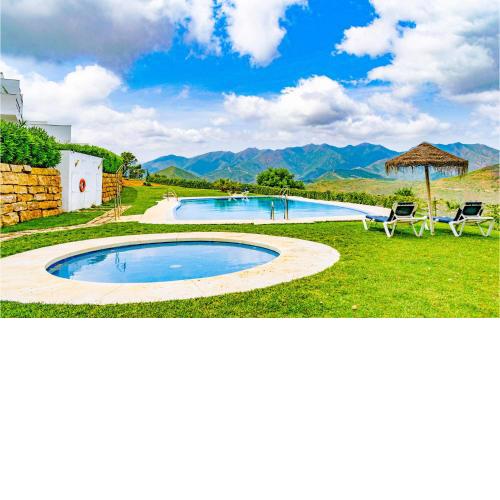 Amazing home in La Mairena with Outdoor swimming pool, WiFi and 3 Bedrooms