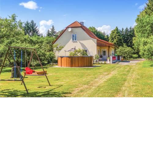 Amazing home in Loipersdorf-Kitzlan w/ Outdoor swimming pool, Outdoor swimming pool and 1 Bedrooms