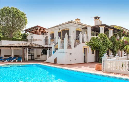 Amazing home in Mijas w/ Outdoor swimming pool and 5 Bedrooms